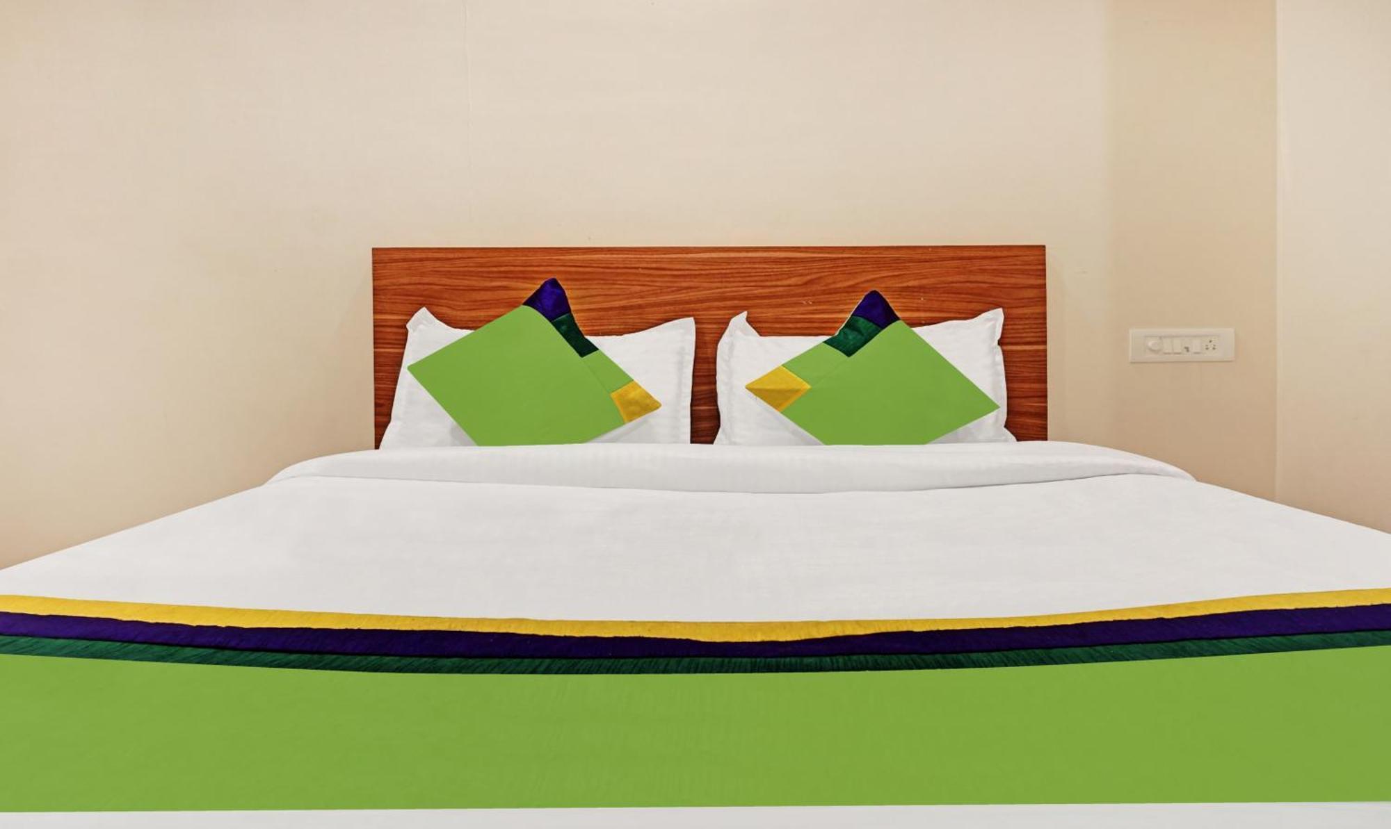 Treebo Trip Sai Krupa Hotel Pune Exterior photo