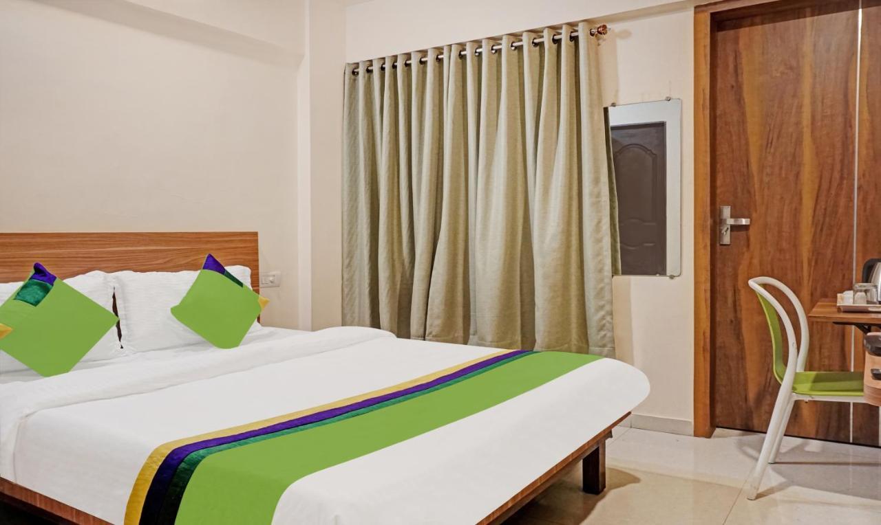 Treebo Trip Sai Krupa Hotel Pune Exterior photo